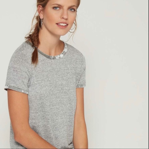 GAP grey velvet trimmed tee size small - Picture 2 of 8